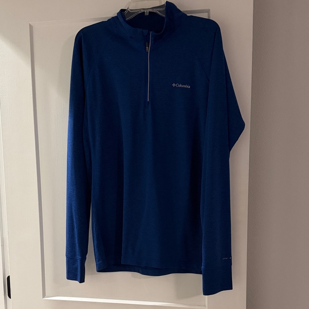 Columbia Men's Zip-Up Sweater in Deep Blue